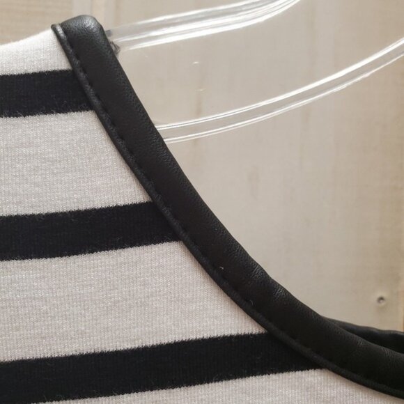 BANANA Republic Dress  Short Sleeve Slimming Stripe Size 14 - Picture 4 of 10